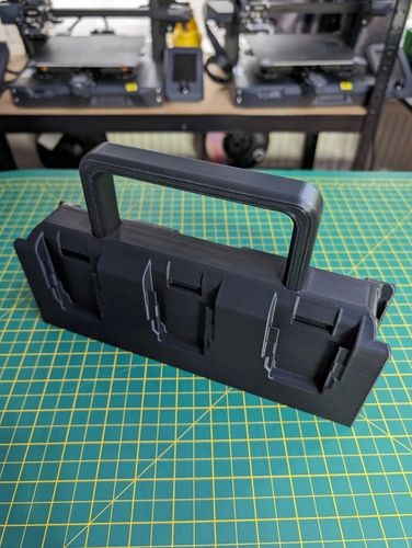 Koszyk na 8 baterii / Akumulatorów, do narzędzi DeWALT 18V i 54V na Arena.pl