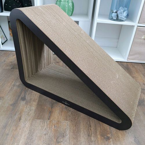 Drapak dla kota Trójkąt XXL | czarny | 77x69x47x30 cm | Mruu&Pruu na Arena.pl