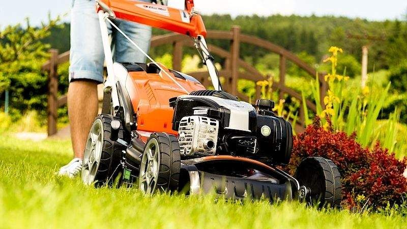 OLEO MAC MAX 53 TK ALLROAD PRO ALU PROFESJONALNA KOSIARKA SPALINOWA DO TRAWY ALUMINIOWA Z NAPĘDEM 6.5KM 2400m2 KLASA PREMIUM 66069151E5 - OFICJALNY DYSTRYBUTOR - AUTORYZOWANY DEALER OLEO-MAC zdjęcie 4