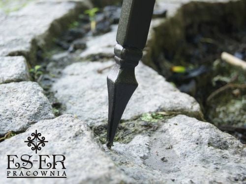 Kociołek węgierski żeliwny z pokrywą 10.5l i trójnogiem - ES-ER na Arena.pl