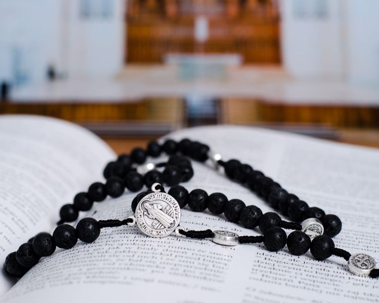 Różaniec z lawy wulkanicznej RT-24 zdjęcie 4