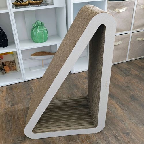 Drapak dla kota Trójkąt XXL | biały | 77x69x47x30 cm | Mruu&Pruu na Arena.pl