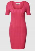Marc O'Polo Denim Sukienka z dzianiny z fakturowanym wzorem - fuksjowy M