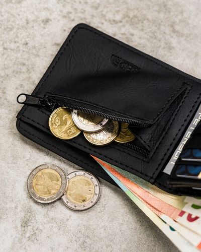 Portfel męski ze skóry eko Peterson z ochroną RFID STOP na gotówkę karty na Arena.pl