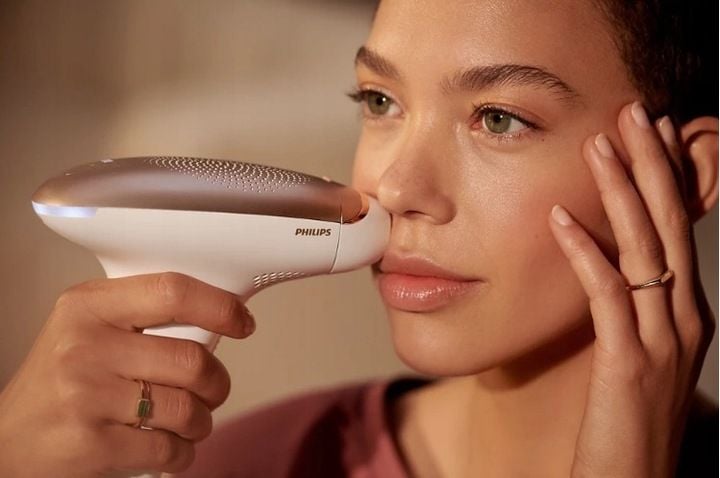 Depilator laserowy PHILIPS Lumea IPL 7000 Series Advanced BRI923 + zdjęcie 6