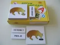 Zestaw dydaktyczny. Co robi pies?