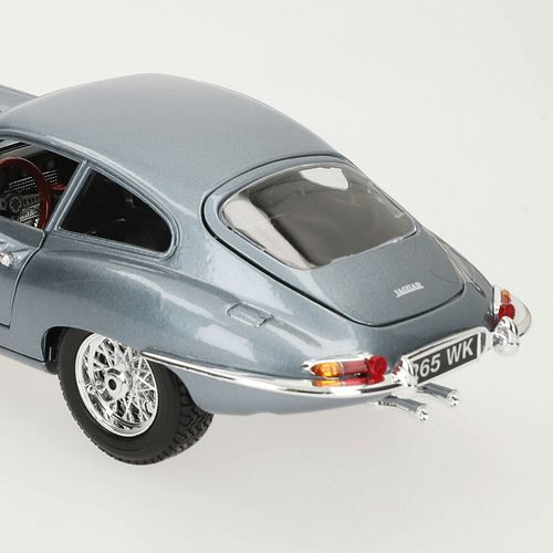 Samochód Bburago GT-Jaguar "E" Coupe (1961) 1:18 na Arena.pl