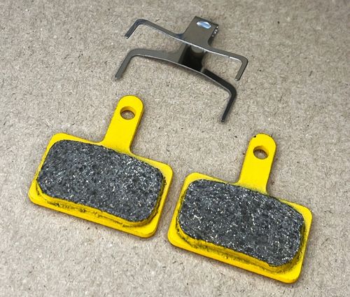 KLOCKI do HAMULCÓW SHIMANO B01S B05S Półmetaliczne CERAMIKA CLARKS VRS811 na Arena.pl