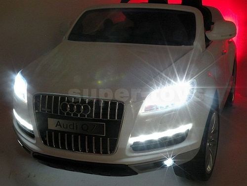 Samochód AUDI Q7 akum + pilot na Arena.pl