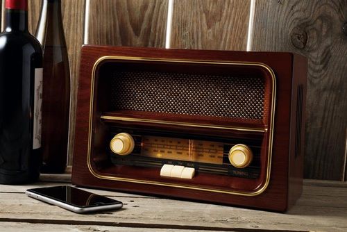 Radio UPOMINKARNIA AM/FM RECEIVER Brązowy na Arena.pl