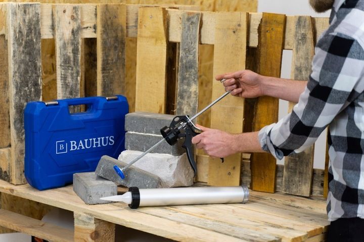 PISTOLET WYCISKACZ do mas silikonu tubowy do masy uszczelniaczy 600ml zdjęcie 7