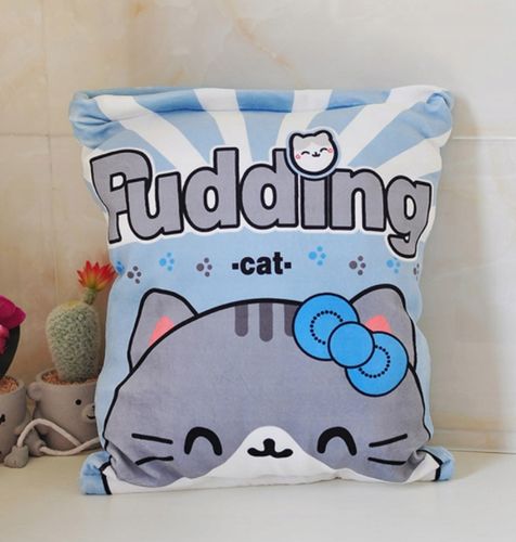 PODUSZKA PUDDING Z MASKOTKAMI DO RZUCANIA NIEBIESKA KOT 45cm na Arena.pl