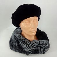 96 Klasyczny BERET FEZKO CZARNY rozm. 11,5 (duży)