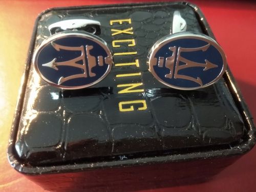 Exciting spinki do mankietów koszuli Maserati w ekskluzywym Etui na Arena.pl