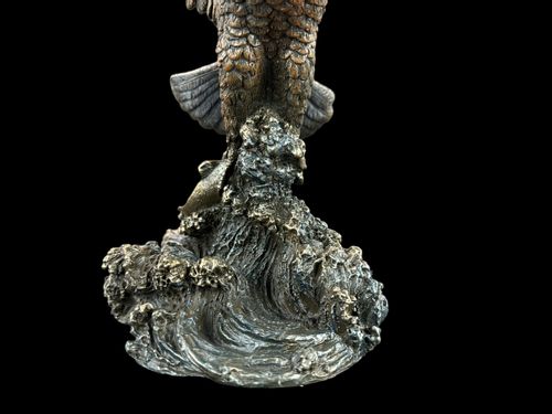 BIELIK AMERYKAŃSKI ŁAPIĄCY RYBĘ VERONESE WU75227A4 na Arena.pl