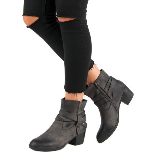 Botki Na Obcasie r.39 na Arena.pl