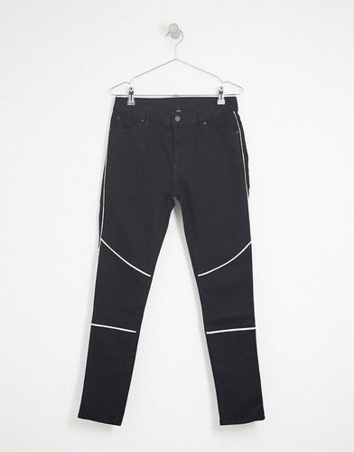 JEANSY DOPASOWANE CZARNE LAMPASY W26 L30 A05 na Arena.pl