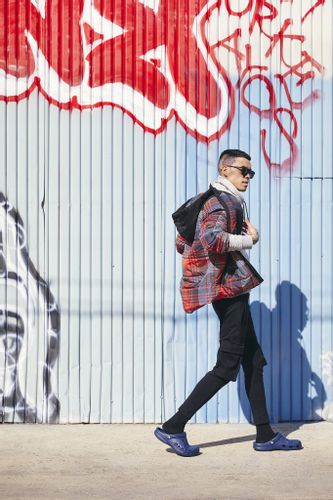 Męskie Buty Chodaki Crocs Baya 10126 Clog 38-39 na Arena.pl