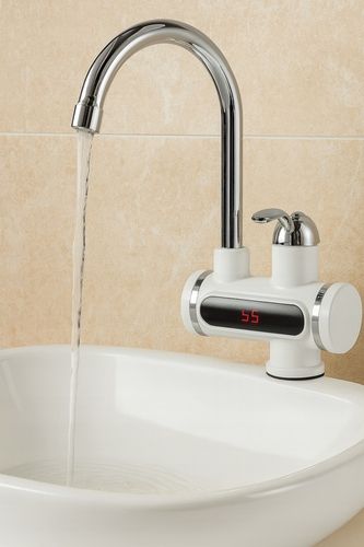 ELEKTRYCZNY PRZEPŁYWOWY PODGRZEWACZ WODY Kran z LCD NADUMYWALKOWY na Arena.pl