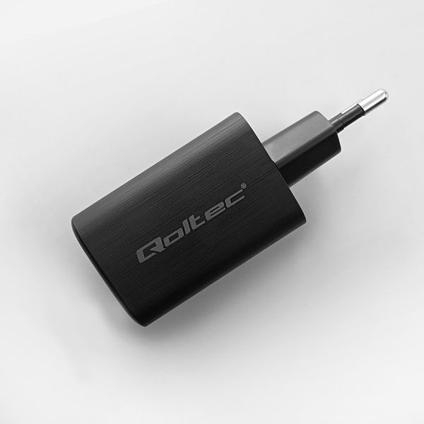 Qoltec Ładowarka sieciowa 65W GaN ULTRA | 5-20V | 2.25-3.25A | 1 x USB typ C PD | 1 x USB QC 3.0 | Czarna zdjęcie 6