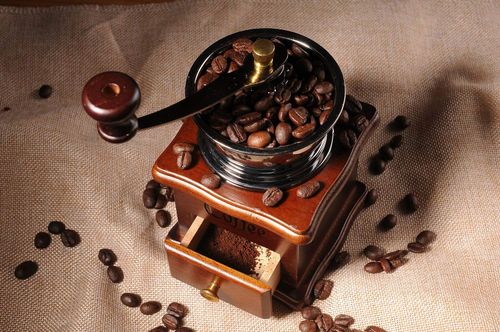 MŁYNEK DO KAWY 213 na Arena.pl