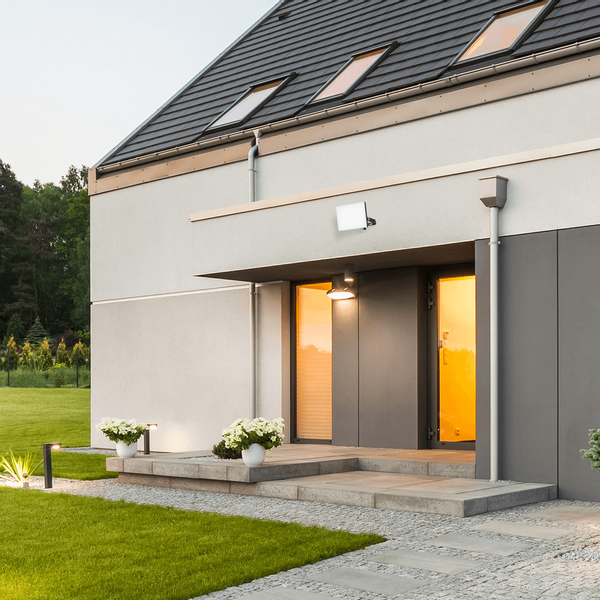 Naświetlacz zewnętrzny EKN9013 LED 10W 5000K czujnik czarny zdjęcie 3