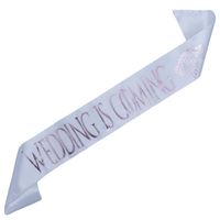 Biała szarfa Wedding is Coming