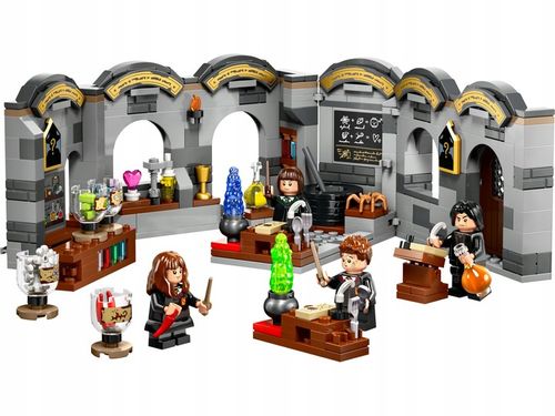 LEGO HARRY POTTER ZAMEK HOGWART: ZAJĘCIA Z ELIKSIRÓW 76431 PREZENT na Arena.pl