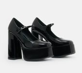 KOI FOOTWEAR Czarne lakierowane szpilki na platformie Darkbloom R,38