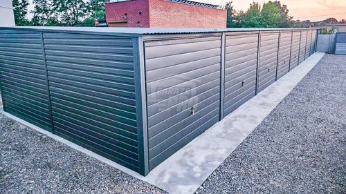 Rząd garaży 24x5m + wiata 2m - 8x brama uchylna dach spad w przód GP488 na Arena.pl