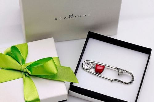 Srebrna broszka RDM2849 - Markazyty na Arena.pl