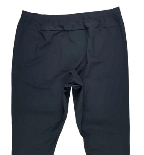 Męskie spodnie dresowe New Balance MP41047BK czarne dla dużego faceta - 2XL na Arena.pl