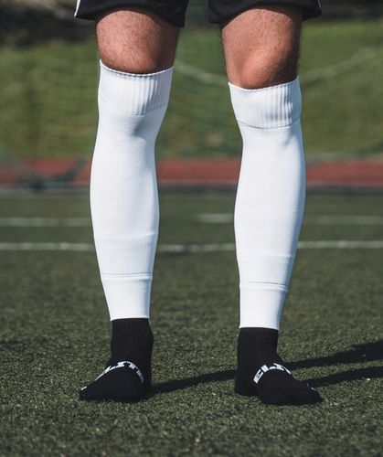 GETRY PIŁKARSKIE BEZ STOPY PROSKARY JUNIOR BIAŁE na Arena.pl