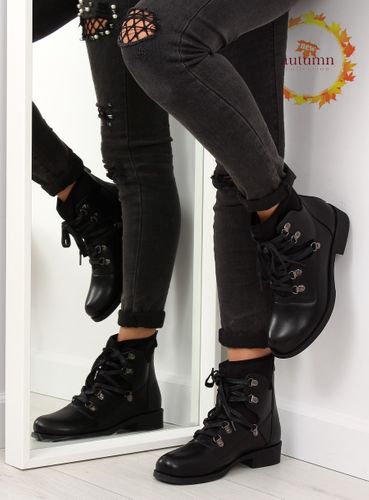 Botki traperki czarne HQ8775 BLACK - 41 na Arena.pl