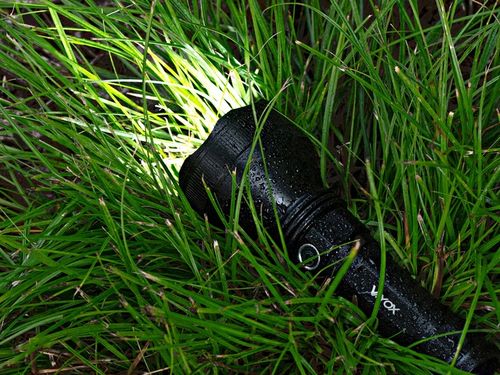 LATARKA LED TAKTYCZNA WOJSKOWA LAMPA AKUMULATOROWA IPX5 USB-C EDC PRO VAYOX na Arena.pl