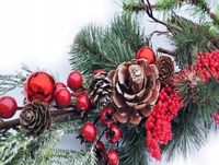 Girlanda świąteczna na kominek okno CZERWONA z gałązek EVER RED 150cm