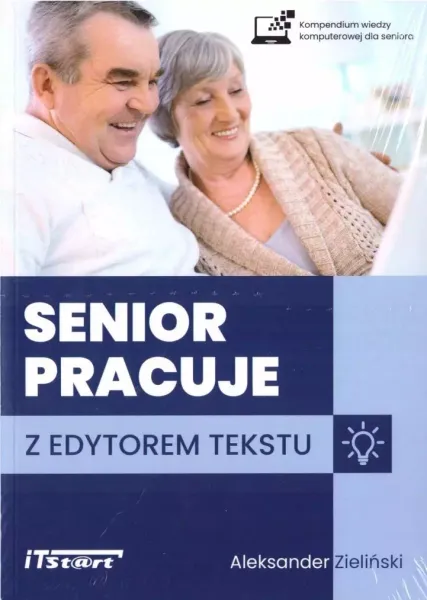 Senior pracuje z edytorem tekstu zdjęcie 1