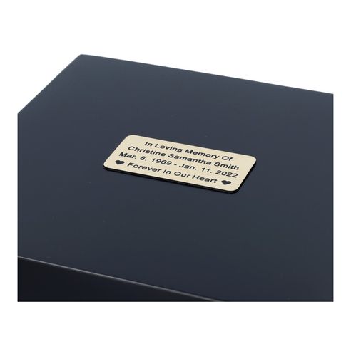 Czarna urna z motylami urna kremacyjna w kształcie pudełka / Plakietka na Arena.pl