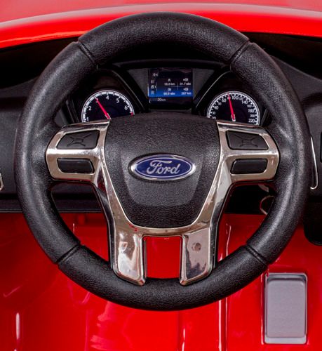 Samochód na akumulator: Ford Focus RS biały na Arena.pl