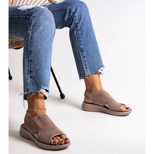 Brązowe sandałki na platformie r.38 zdjęcie 4