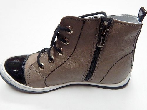 Kornecki 4445 Popiel na Arena.pl