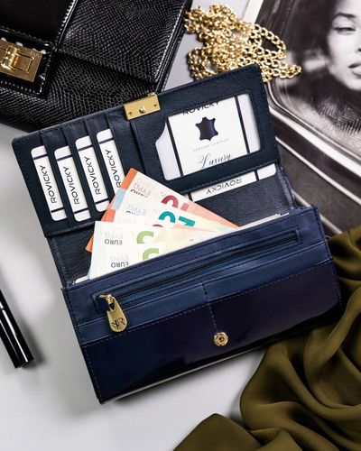 portfel damski z lakierowanej skóry naturalnej zamykany na Arena.pl