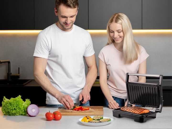 Grill elektryczny opiekacz do kanapek pannini rozkładany GK110 Eldom zdjęcie 15