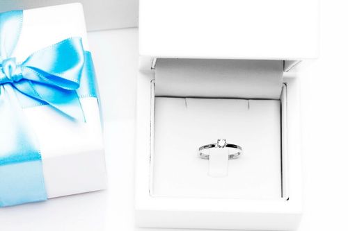 Emaga Złoty pierścionek PBD2500 - Diament na Arena.pl