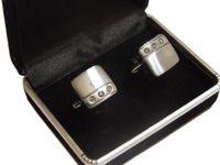 SPINKI DO MANKIETÓW w kolorze srebrnym z kamykami