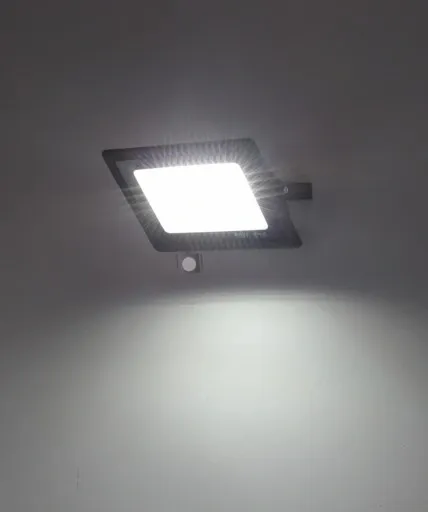 Lampa Naświetlacz LED 100W z czujnik ruchu i zmierzchu Halogen SuperLED zdjęcie 4