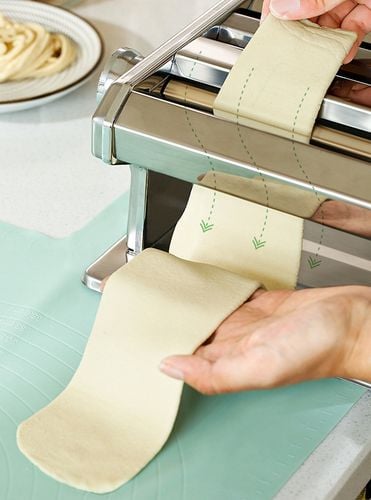 Maszynka ręczna do makaronu i ciasta Renew Force na Arena.pl