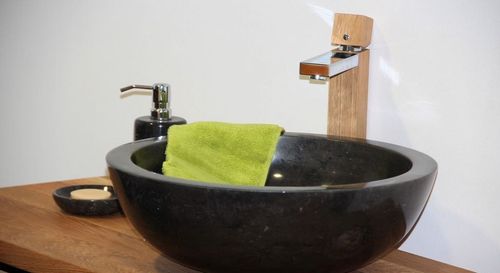 Umywalka z naturalnego kamienia Gemma 501 polerowany marmur Ø 50 cm Czarny na Arena.pl