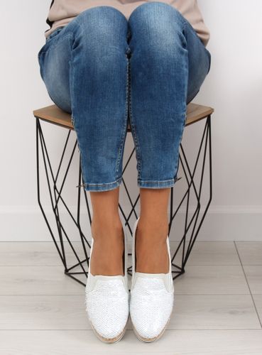 Slip-on fish scales 6070 White - 41 na Arena.pl