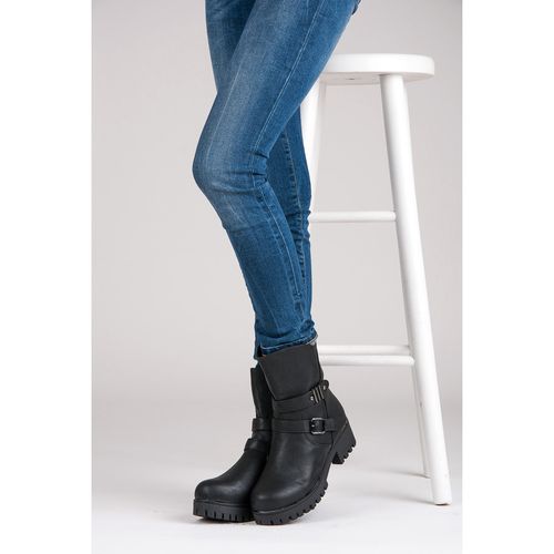 Botki Z Protektorem r.41 na Arena.pl